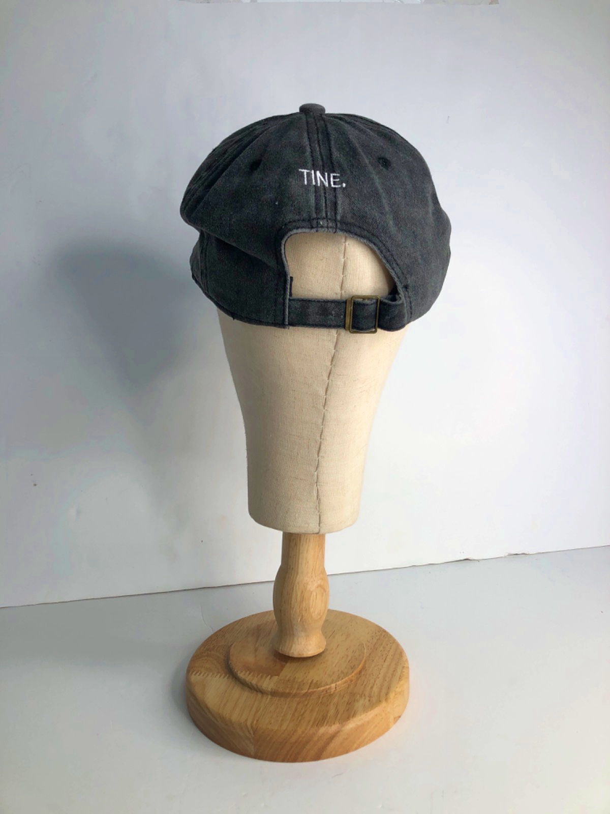 Meotine Black Embroidered Cap No Size