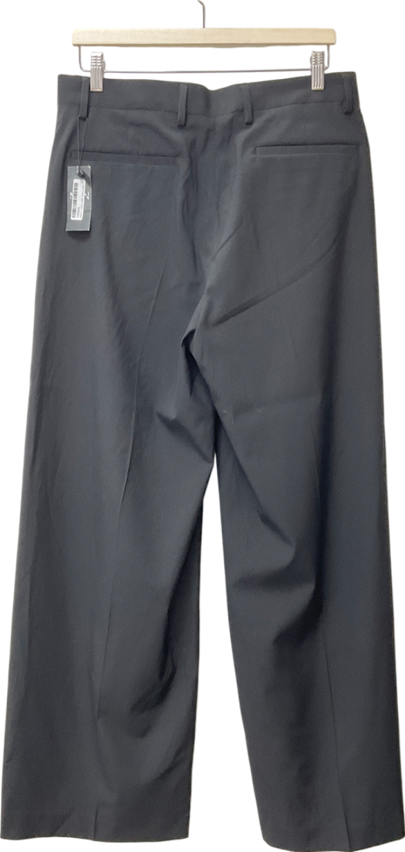 boohooMan Black Extra Wide Fit Pleat Front Tailored Trousers UK S