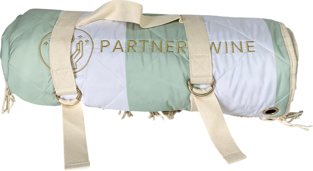partner & wine Green The Everything Picnic Blanket One Size