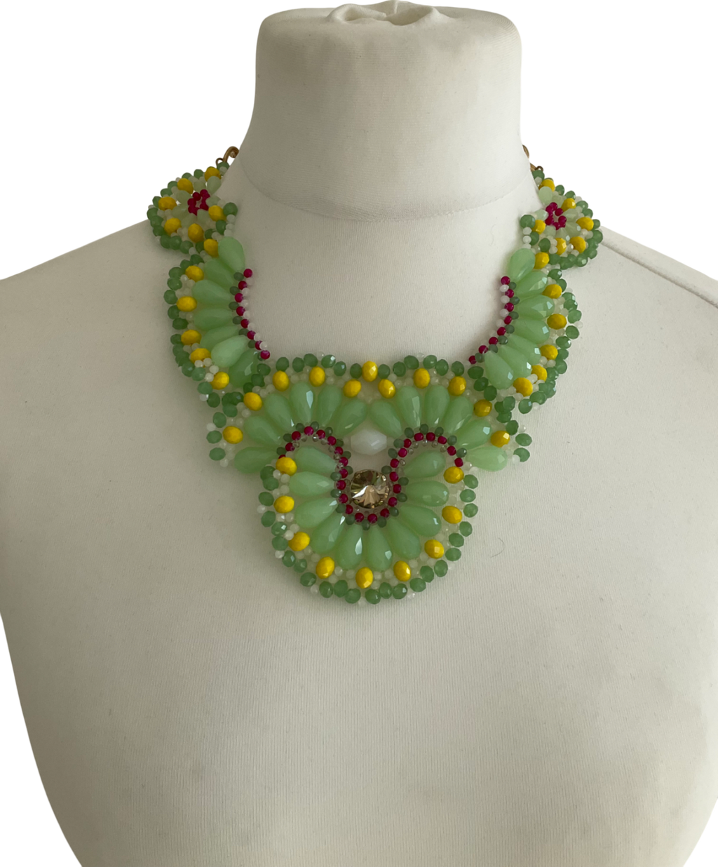 Teria Yabar Green Beaded Necklace One Size