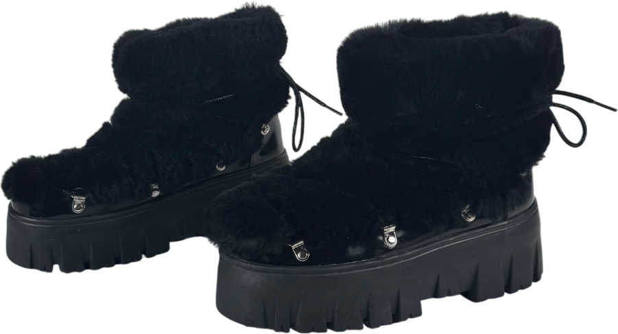 MY SUNDAY SKI Black Lug Tread Shearling Snow Boots - Short UK 6 EU 39 👠