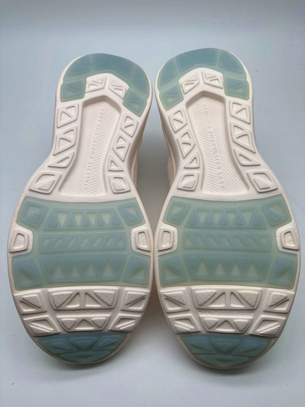 APL Sea Salt/Fire Coral TechLoom Breeze Trainers UK 3.5