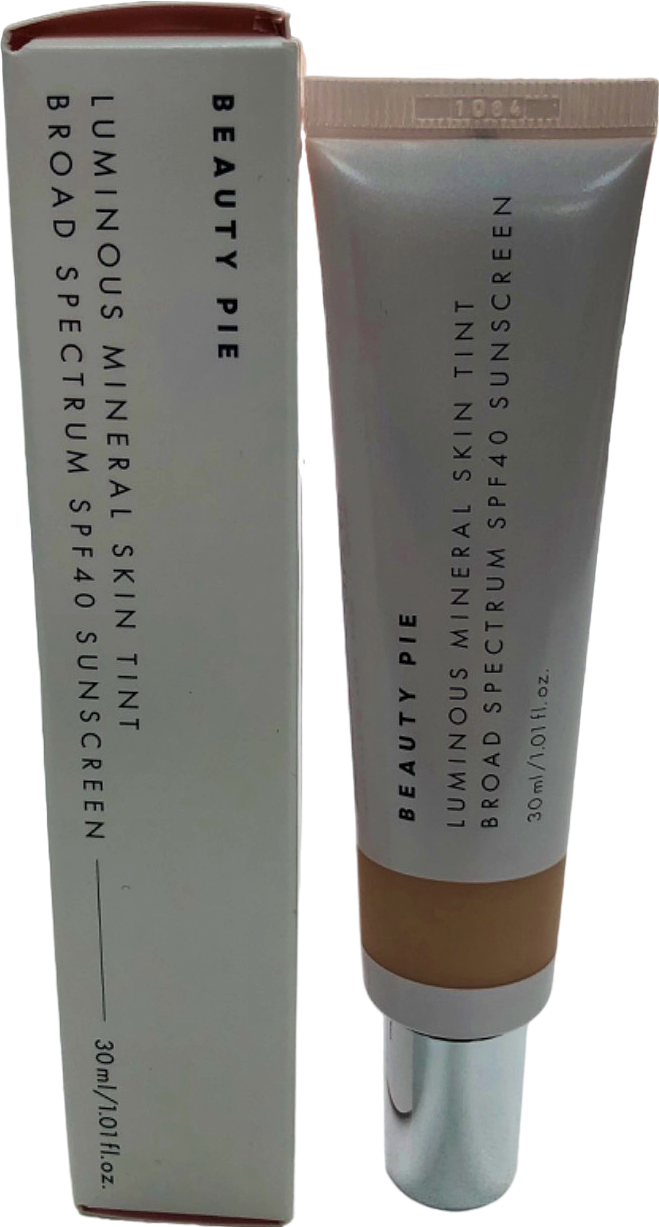 Beauty Pie Luminous Mineral Skin Tint Broad Spectrum SPF40 Sunscreen 30ml