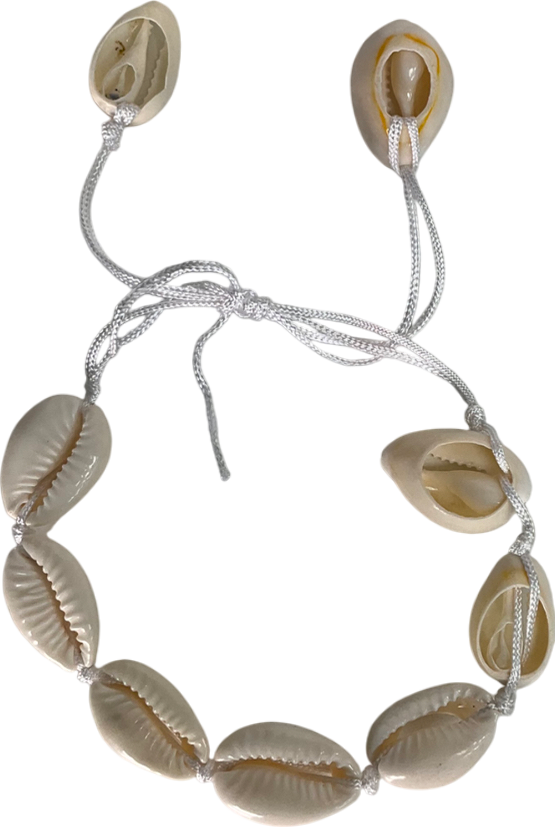 Wolfe Bay White Bambi Shell Necklace And Bracelet One Size