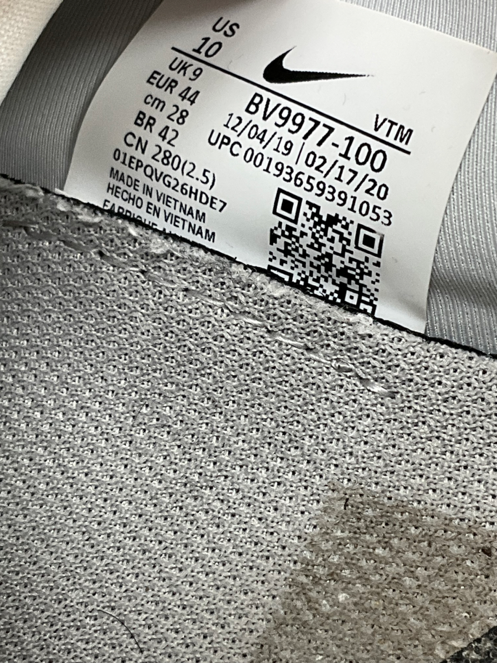 Nike White Air Max 2090 Trainers UK 9 EU 43 👞