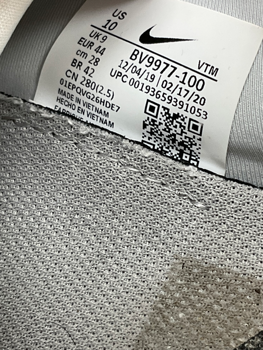 Nike White Air Max 2090 Trainers UK 9 EU 43 👞