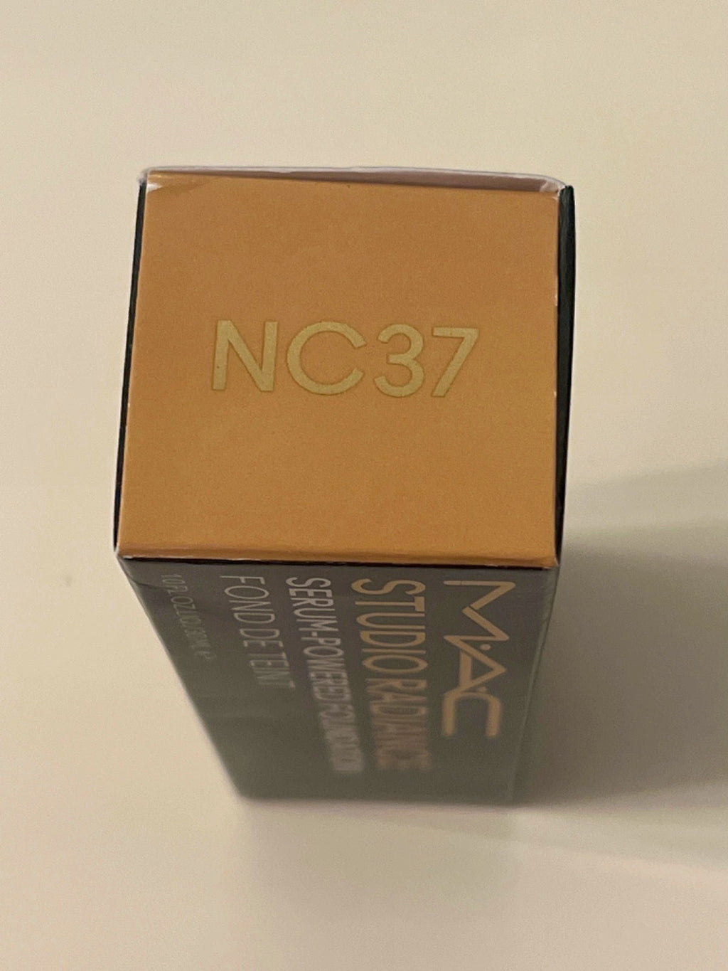 MAC Studio Radiance Serum-Powered Foundation NC37 30ml