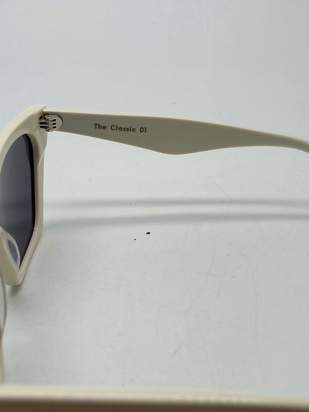 Past Midnight White The Classic 01 Sunglasses One Size