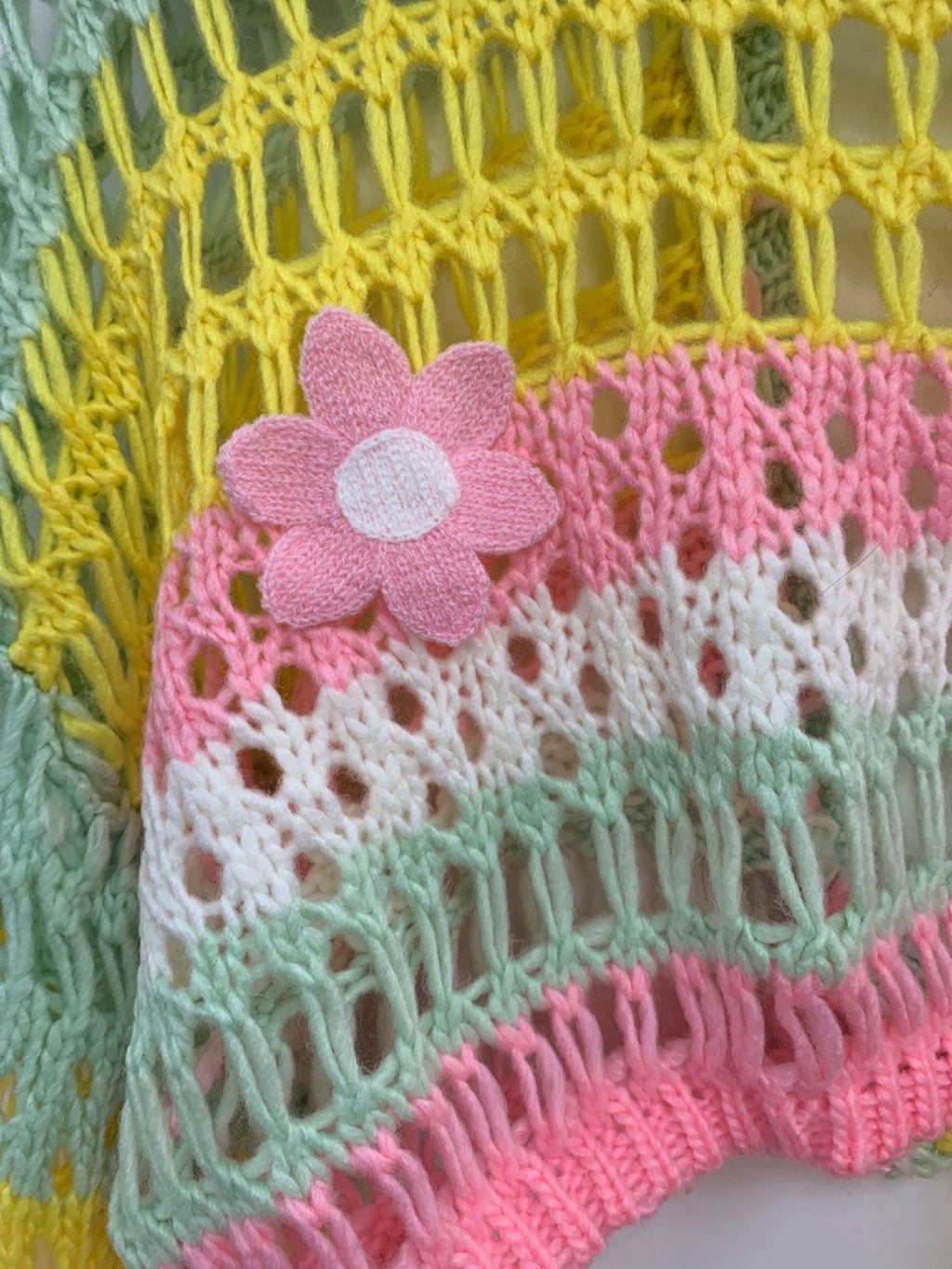 PrettyLittleThing Multicoloured Pink Open Crochet Knit Floral Applique Crop Top UK S