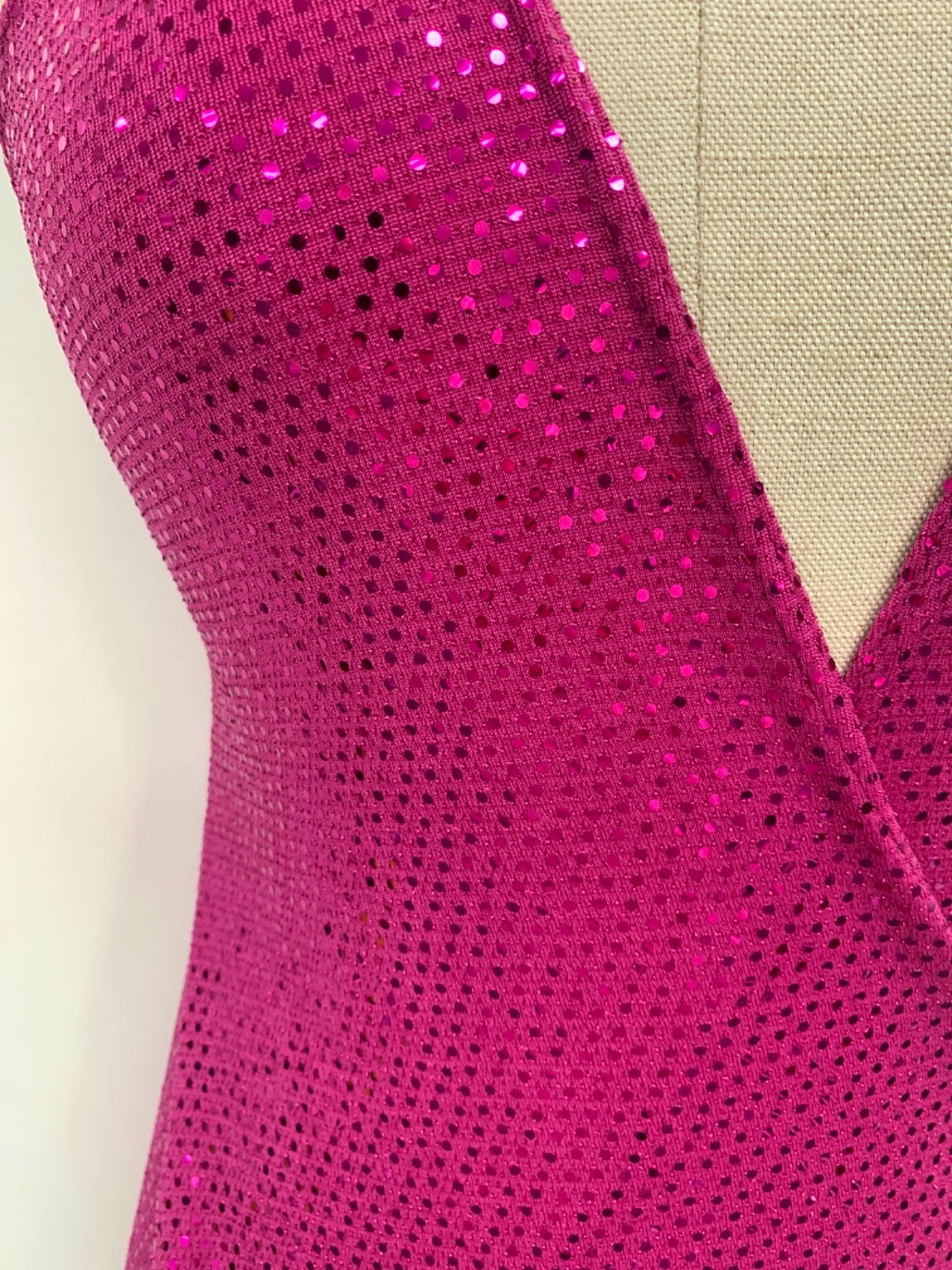 Pretty Little Thing Pink Textured Glitter Ring Detail Extreme Plunge Bodycon Dress UK 8