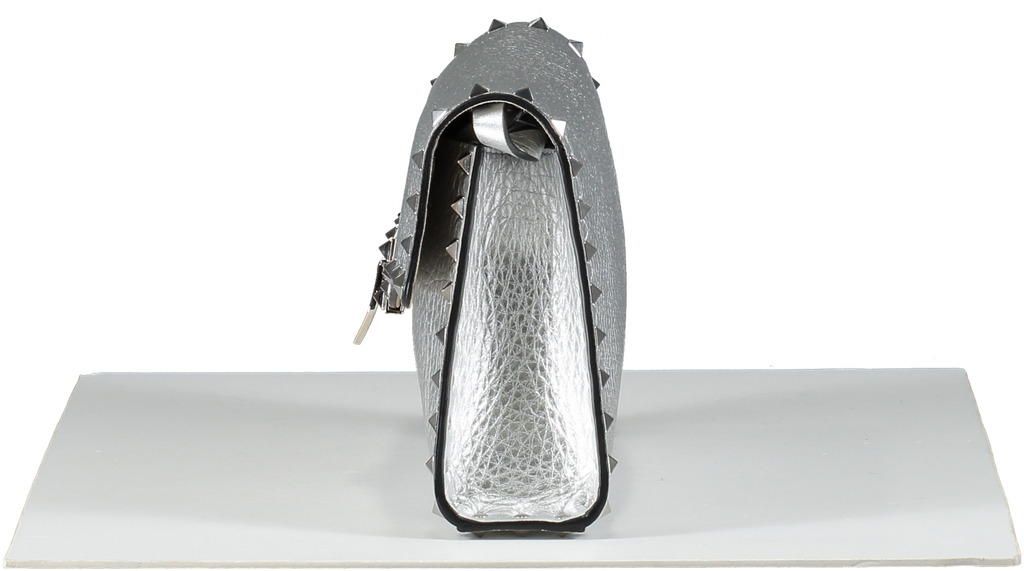 Valentino Garavani Metallic pebbled leather Rockstud Flip Lock Flap Bag Silver