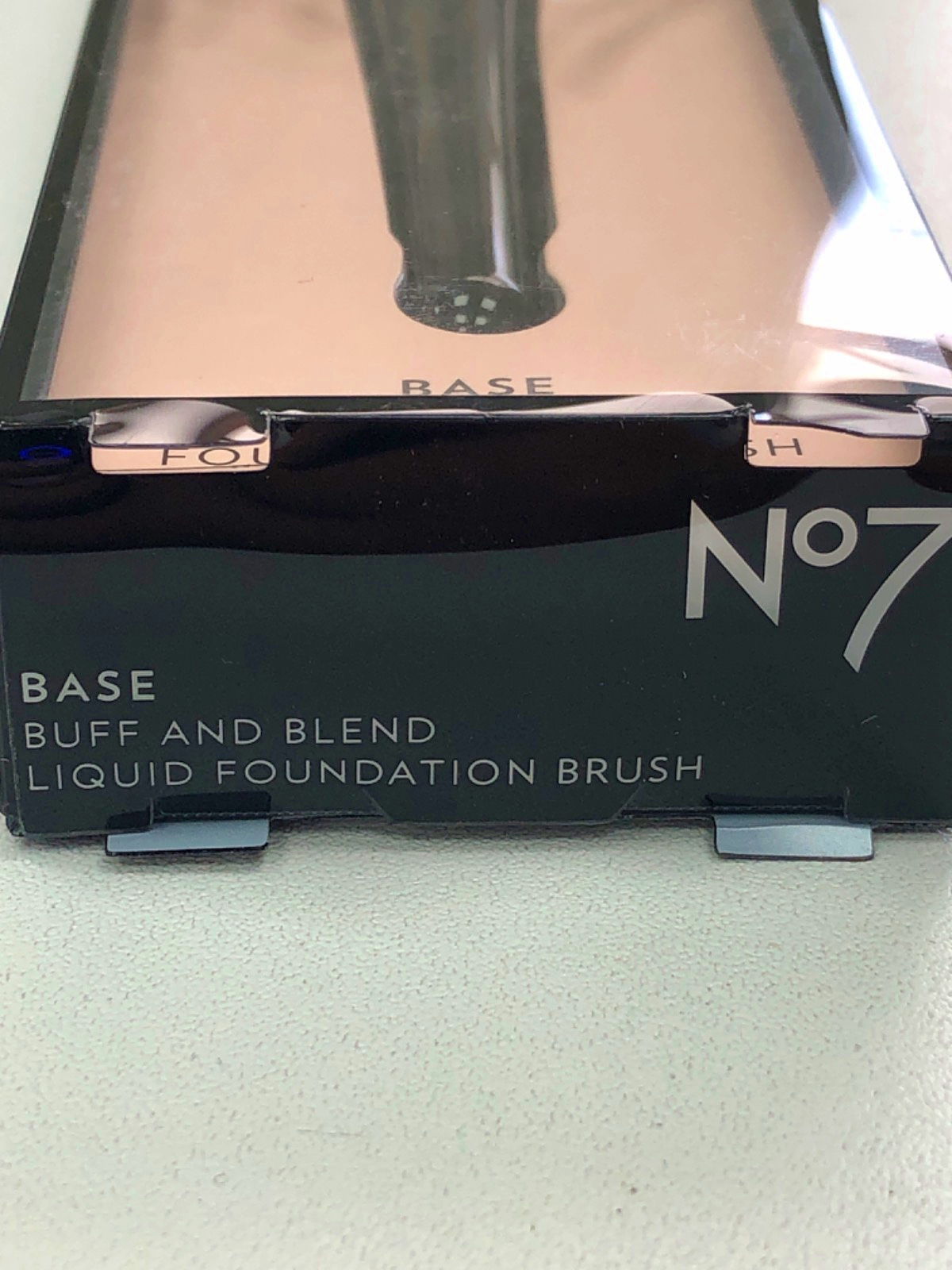 No7 Base Buff and Blend Liquid Foundation Brush No Shade No Size