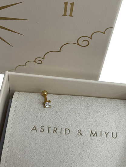 Astrid & Miyu Gold Square Crystal Barbell In Gold One Size