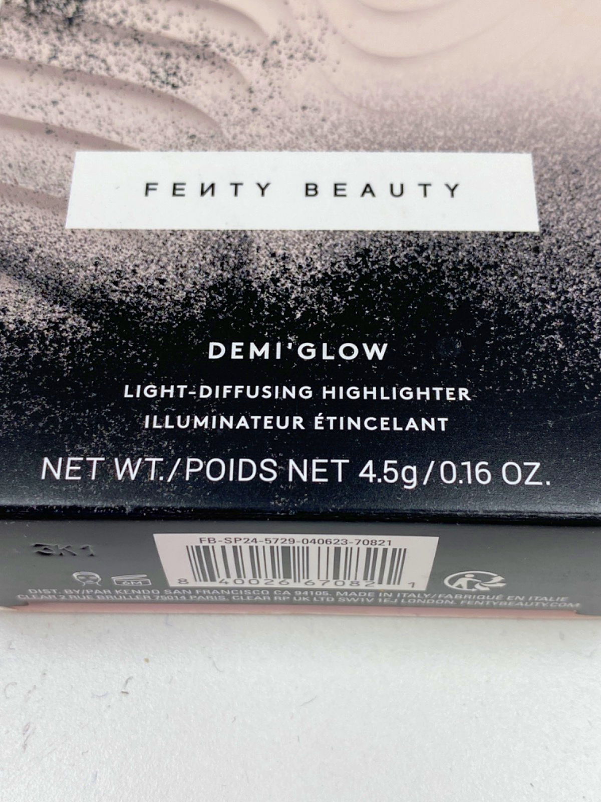 Fenty Beauty Demi Glow Light-Diffusing Highlighter That's Rich 4.5g