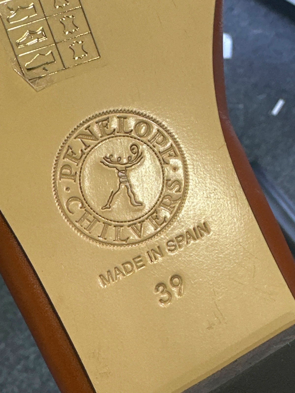 Penelope Chilvers Brown Mary Jane Flats UK 6 EU 39