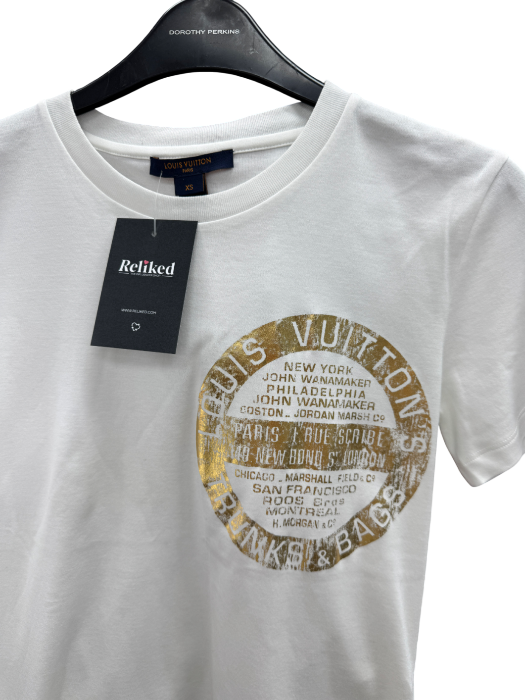 Louis Vuitton White / Gold Lv World Tour Stamp T-shirt UK XS - Reliked Louis Vuitton White / Gold Lv World Tour Stamp T-shirt UK XS - Reliked