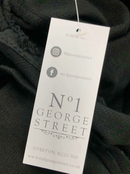 N°1 George Street Black V-Neck T-Shirt