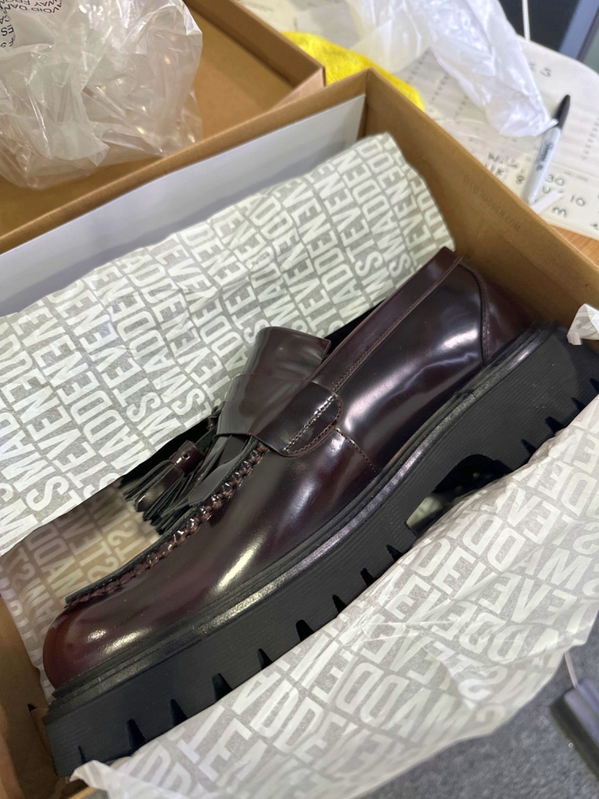 Steve Madden Burgundy Leather Tassel Loafers UK 11