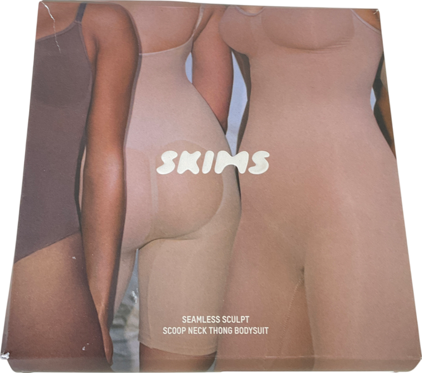 SKIMS Nude Seamless Sculpt Scoop Neck Thong Bodysuit - Clay UK L