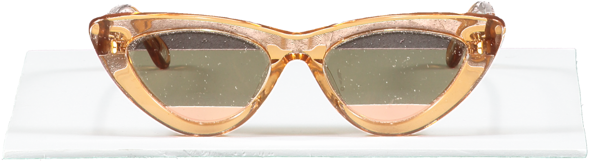 Chimi Brown Cat Eye Sunglasses Peach  in case