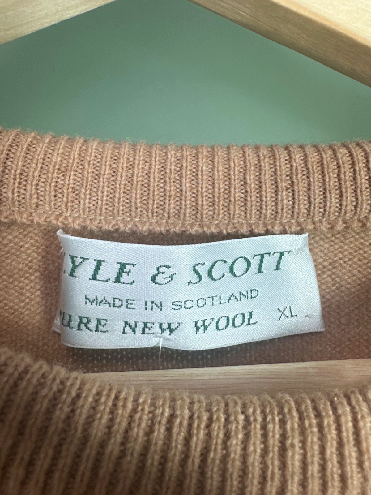 Lyle & Scott Camel Wool Jumper UK XL