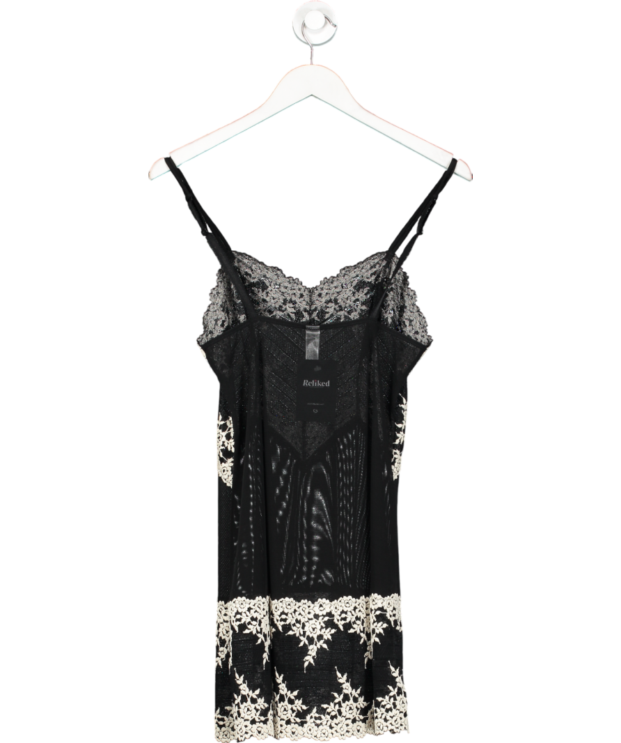 Wacoal Black Embrace Lace Chemise UK M