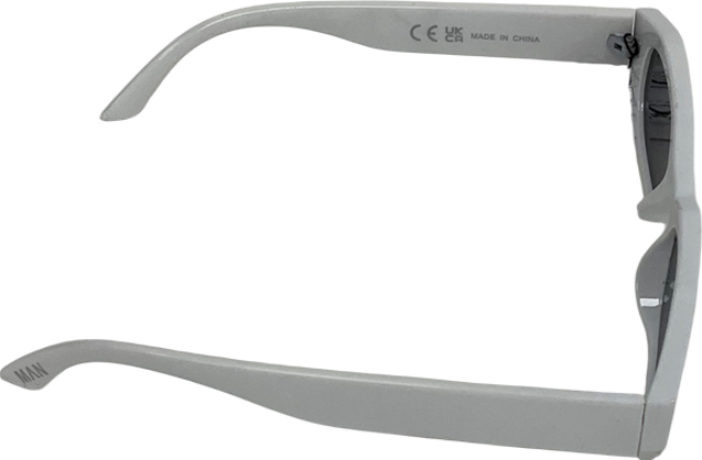 boohooMan White Recycled Plastic Hexagon Sunglasses In Case 0625reli34094anon One Size