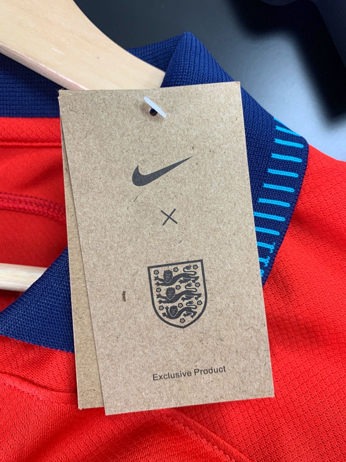 Nike Red England Harry Kane Football Shirt XL