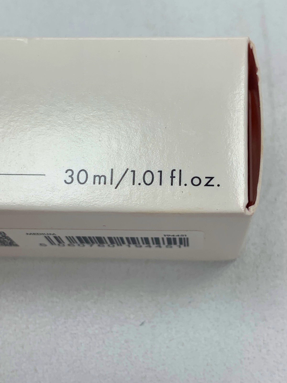 Beauty Pie Luminous Mineral Skin Tint Broad Spectrum SPF40 Sunscreen Medium 30ml