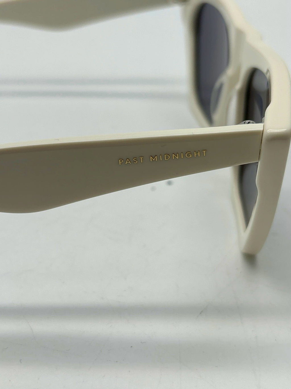 Past Midnight White The Classic 01 Sunglasses One Size