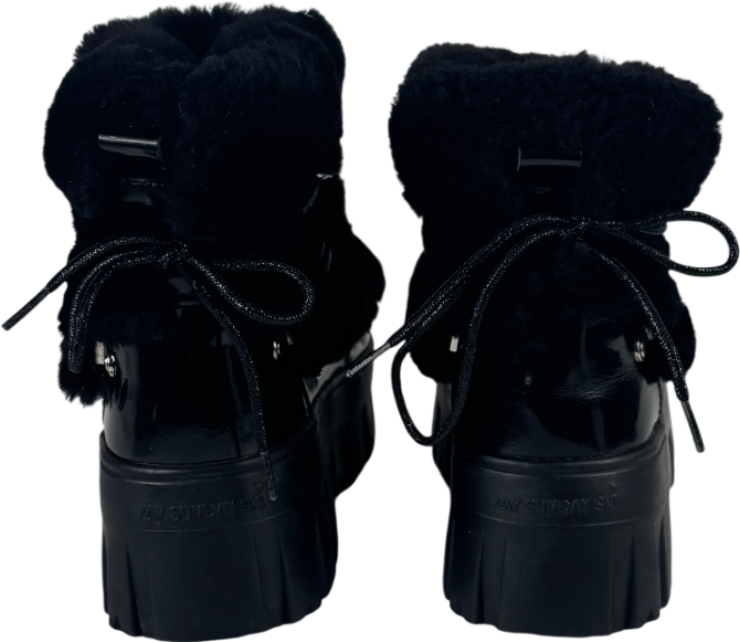 MY SUNDAY SKI Black Lug Tread Shearling Snow Boots - Short UK 6 EU 39 👠