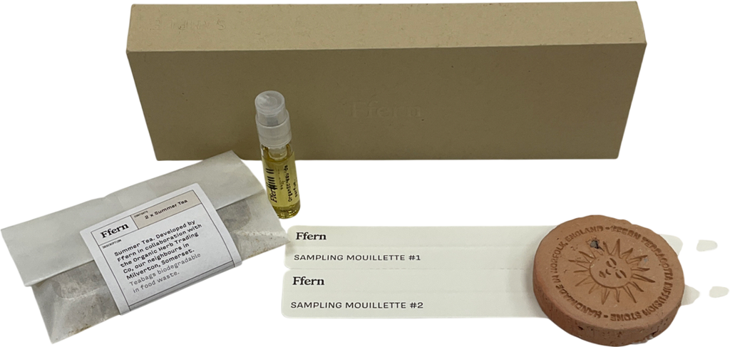 Ffern White Summer Fragrance Sample Set One Size
