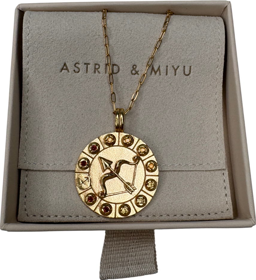 Astrid & Miyu Sagittarius Bold Zodiac Pendant Necklace In 18k Gold