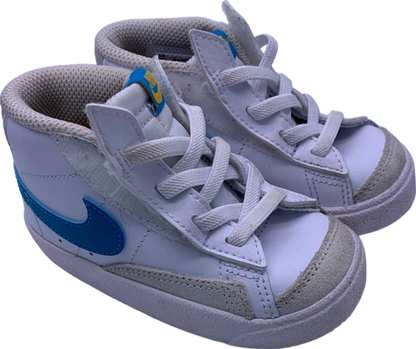 Nike white shoes with blue check best sale