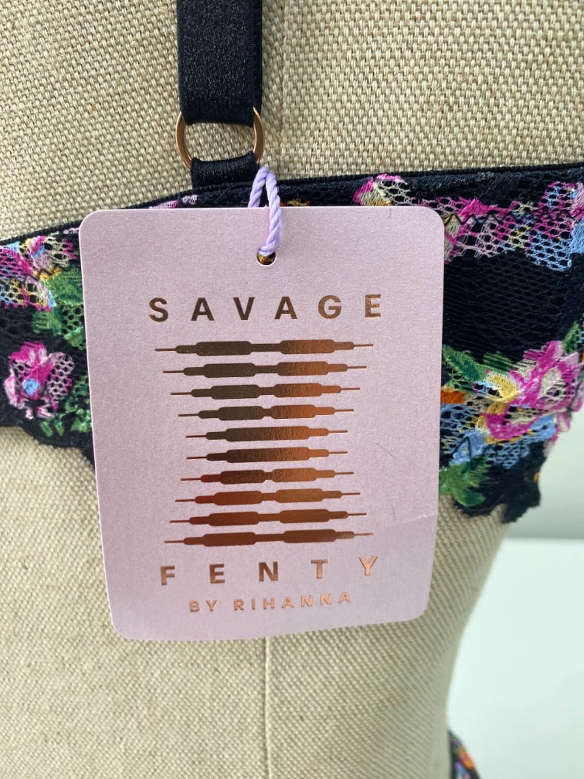 Savage x Fenty Black Floral Lace Bra and Thong Set Medium UK32F