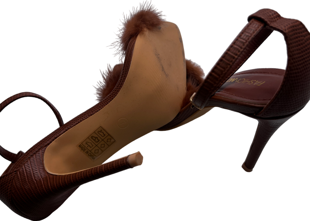 Fashion Nova Brown Fluffy Heel UK 7 EU 40 👠