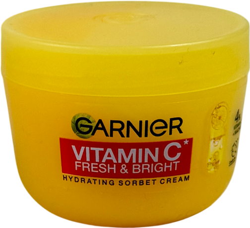 Garnier Vitamin C Fresh & Bright Hydrating Sorbet Cream 4% Vitamin C* And Niacinamide 85ml
