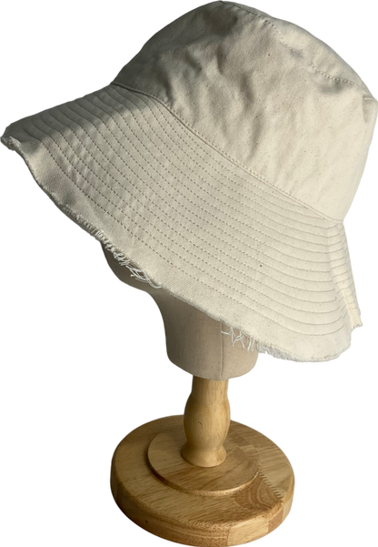 Bassike White Woven Canvas Bucket Hat One Size