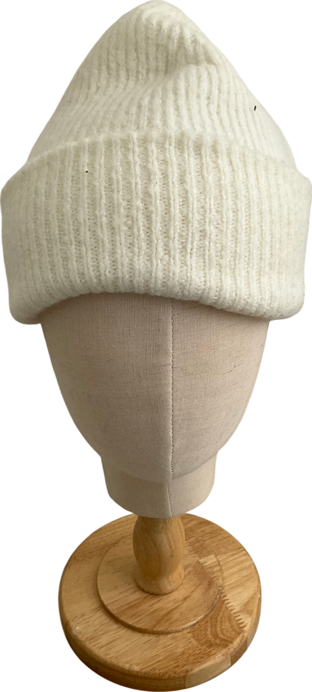 ZARA Cream Knitted Beanie UK M