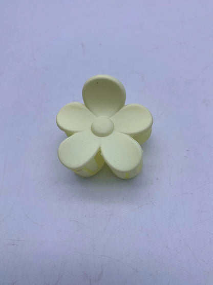 Cream Flower Hair Clip One Size