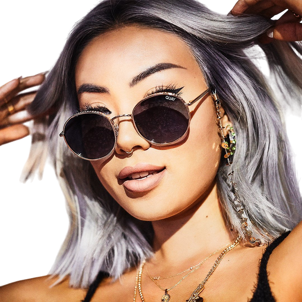 QUAY Australia "Mod Star"  Gold Sunglasses with case