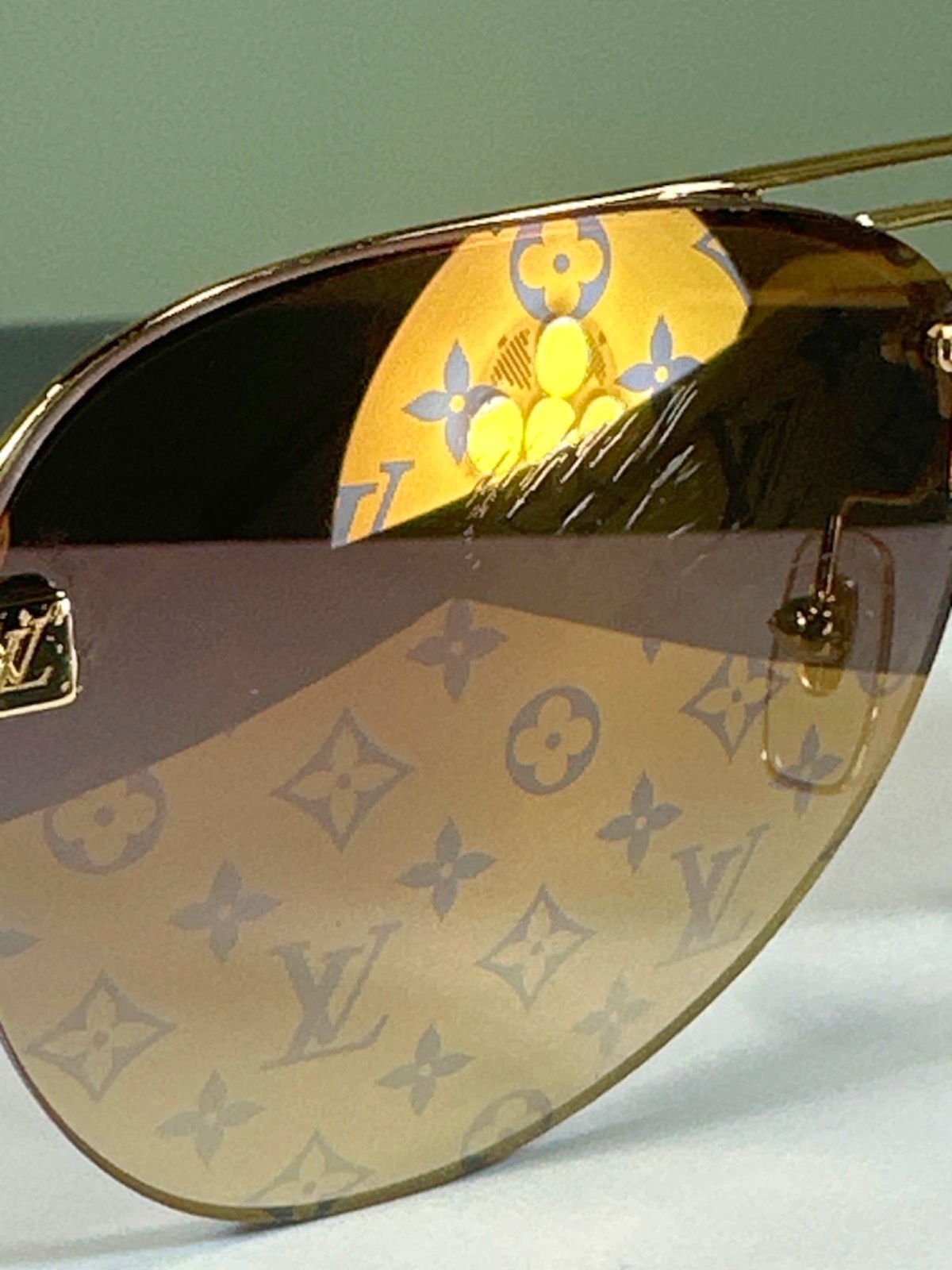 Louis Vuitton Gold Clockwise Aviator Sunglasses