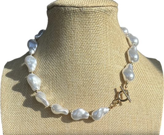 Cream Baroque Pearl /gold T Bar Necklace In Tulle Gift Bag