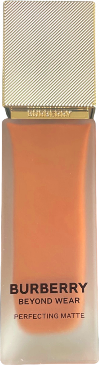 Burberry Beyond Wear Perfecting Matte Foundation- 140 Deep Cool 30ml