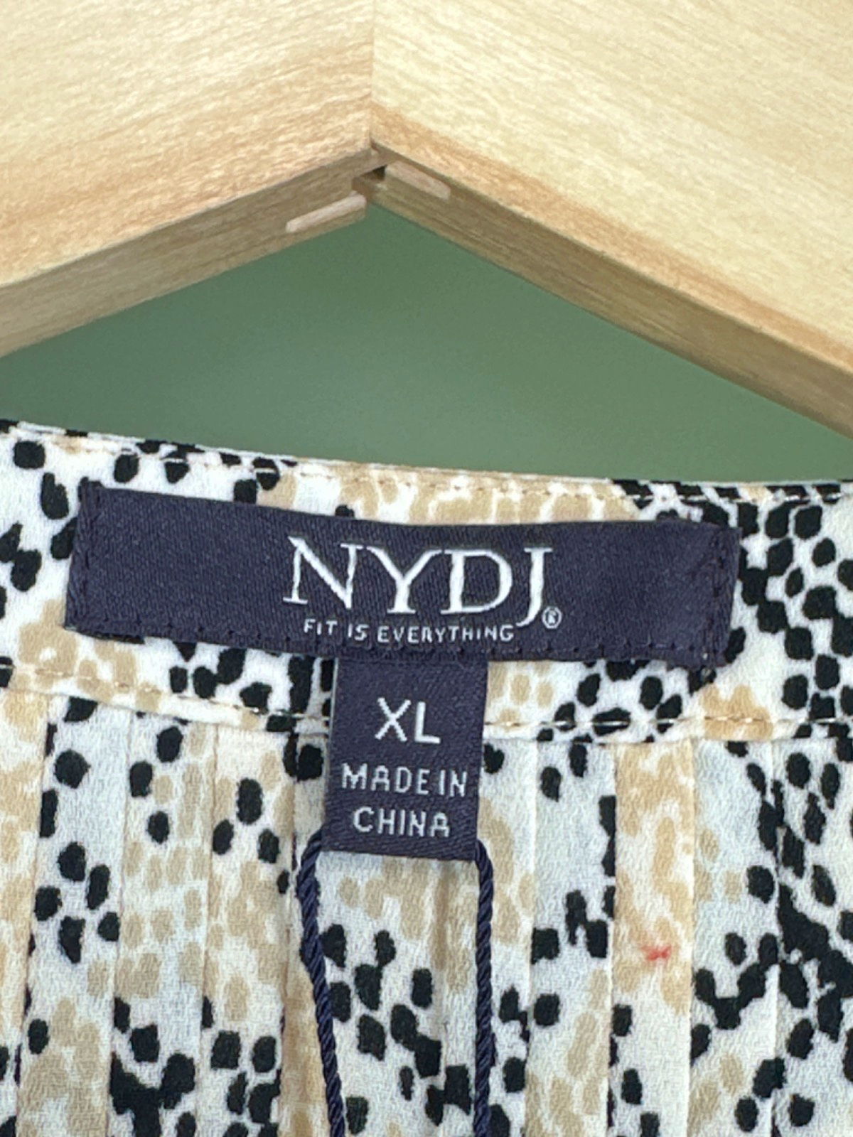 NYDJ Beige Snakeskin Print Pintuck Blouse UK XL