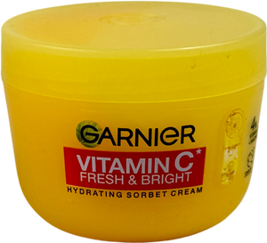 Garnier Vitamin C Fresh & Bright Hydrating Sorbet Cream 4% Vitamin C* And Niacinamide 85ml