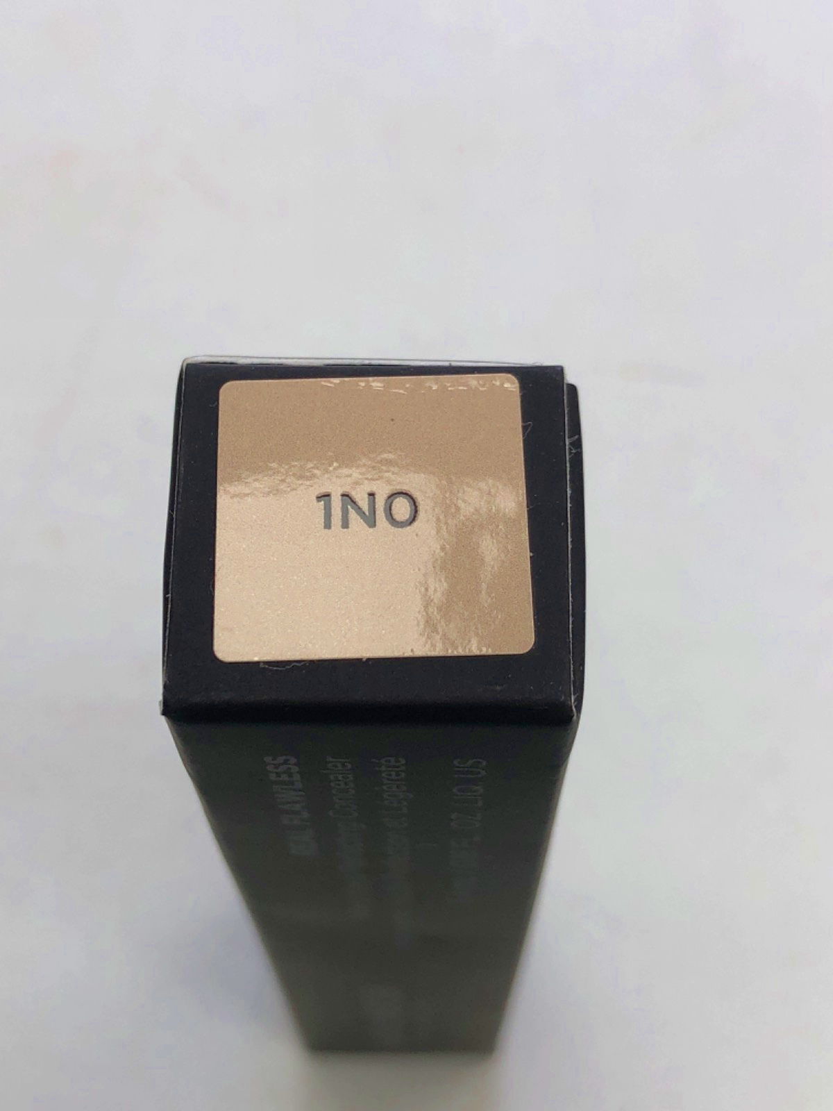 Laura Mercier Real Flawless Weightless Perfecting Concealer 1N0 5.4ml