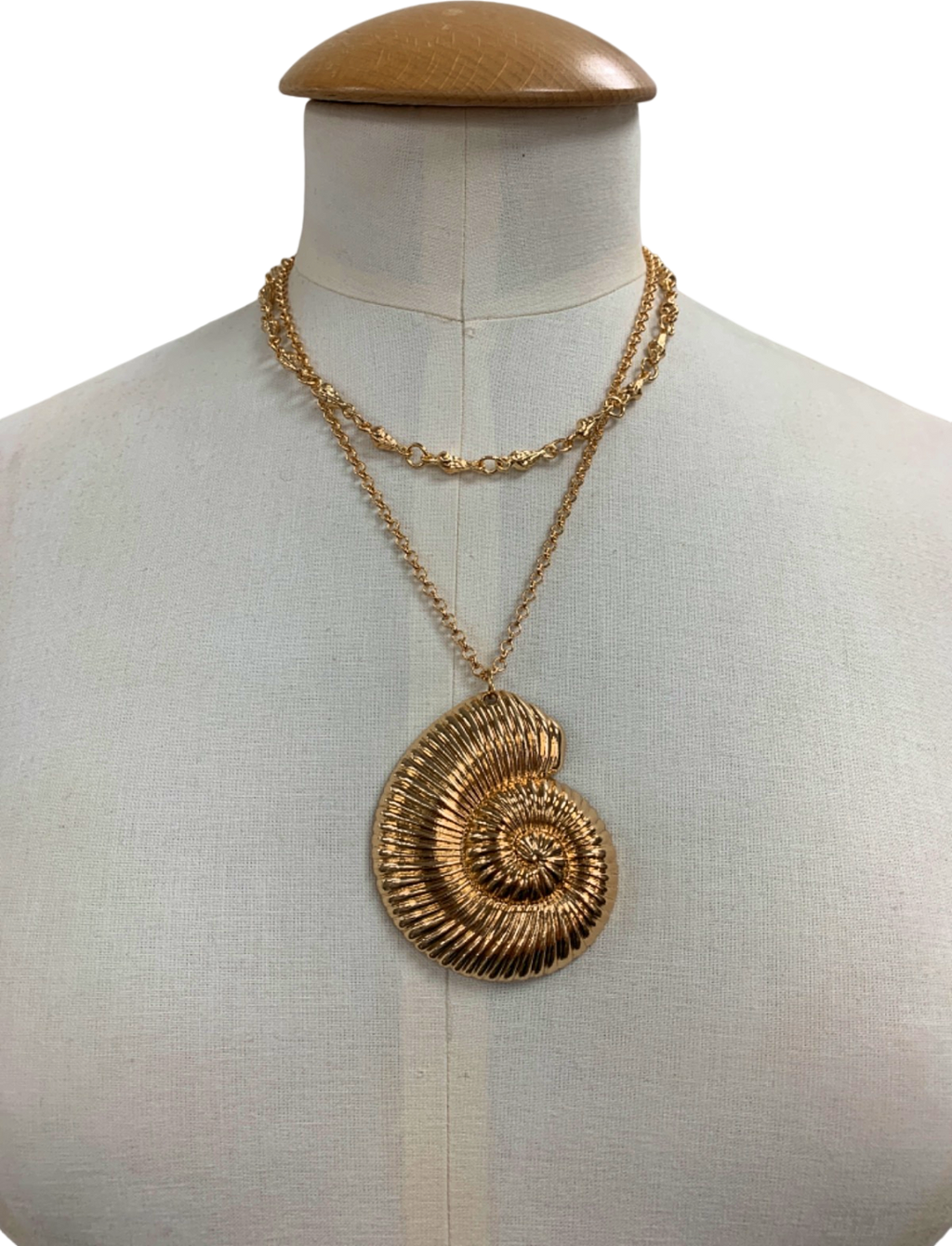 Unbranded Gold Nautilus Shell Pendant Necklace One Size