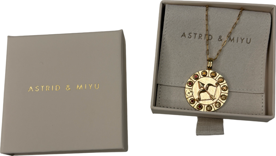 Astrid & Miyu Sagittarius Bold Zodiac Pendant Necklace In 18k Gold