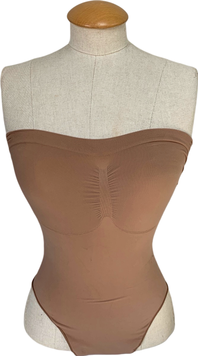 SKIMS Sienna Seamless Sculpt Strapless Thong Bodysuit UK L